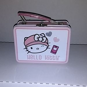 Small hello Kitty tin